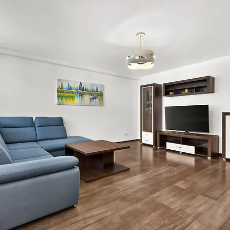 Homely With Balcony - Ba 公寓