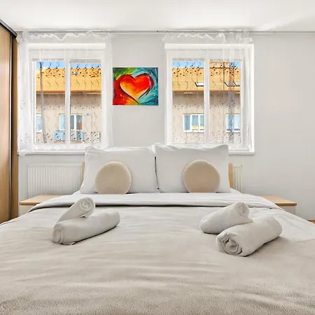 شقة Homely With Balcony - Ba براتسيلافا