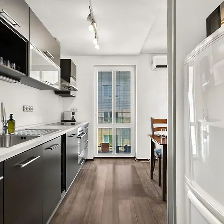 公寓 Homely With Balcony - Ba 布拉迪斯拉发