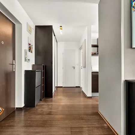 Homely With Balcony - Ba 公寓 布拉迪斯拉发
